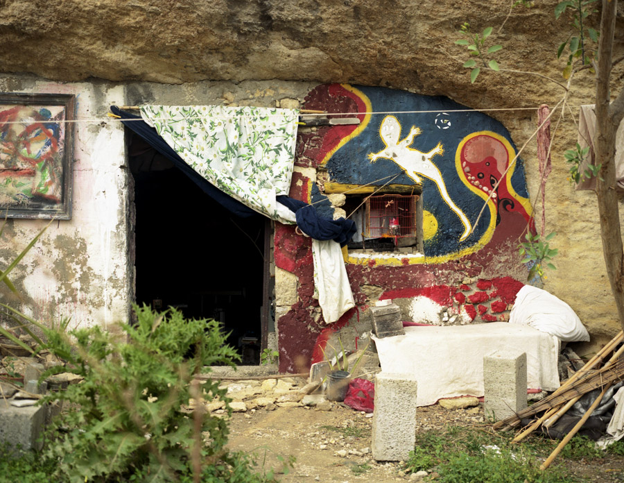 Leben in der Höhle Matala